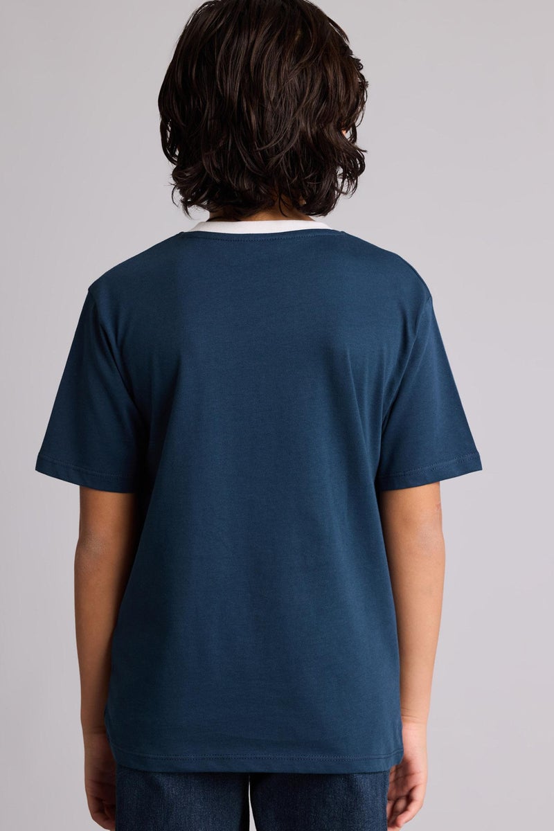 ديفاكتو تيشيرت اولادي نص كم مطبوع قصة عادية برقبة مستديرة - Image 5